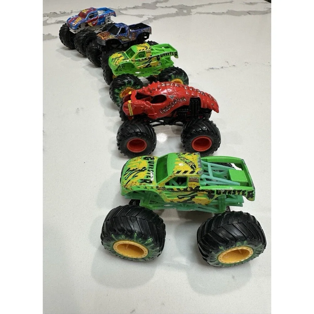 Hot Wheels Big Wheel Monster Jam Lot of 5 Monster Trucks - 1:64